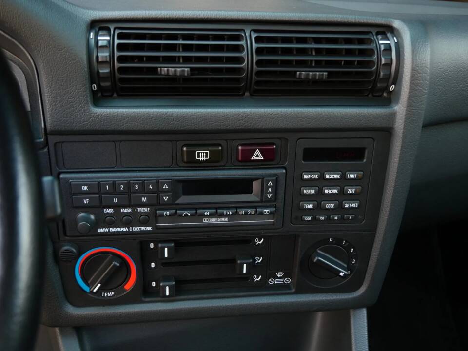 Bild 16/25 von BMW M3 (1990)