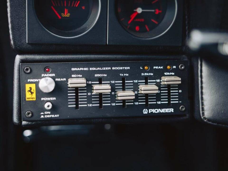 Image 18/25 de Ferrari 512 BBi (1982)