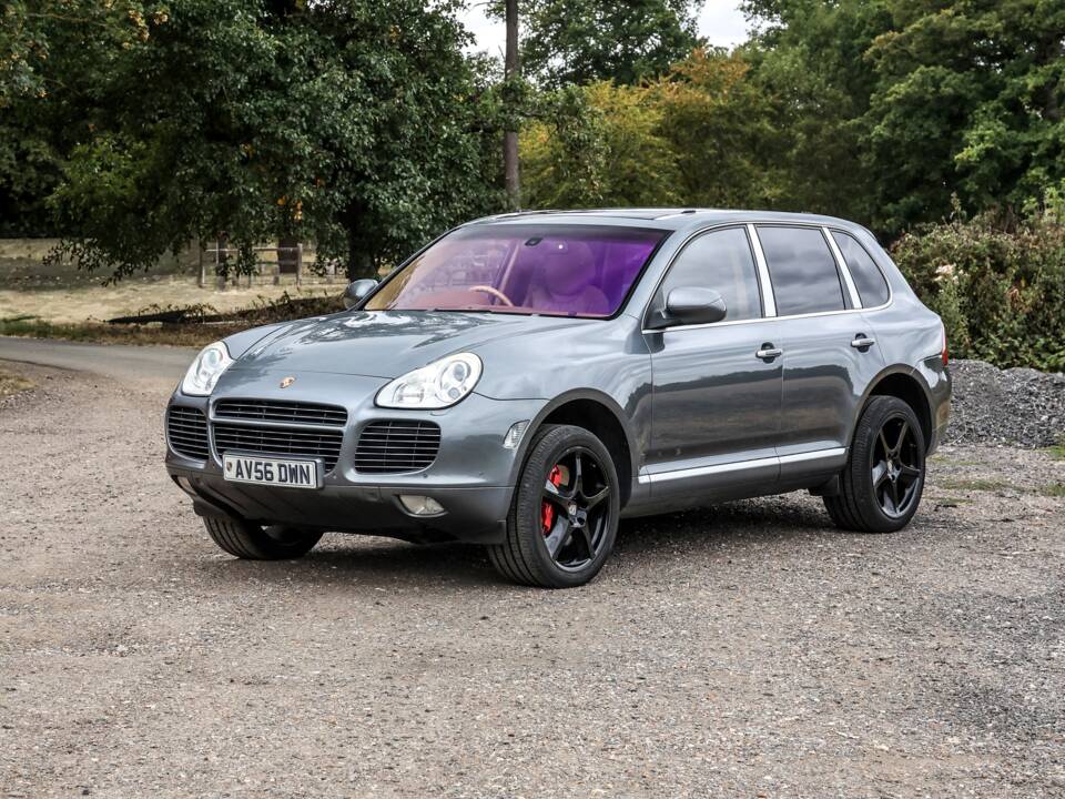 Bild 26/40 von Porsche Cayenne Turbo S (2006)