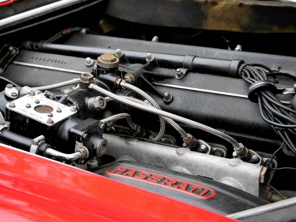 Image 11/23 of Maserati Mistral 3700 Spyder (1967)