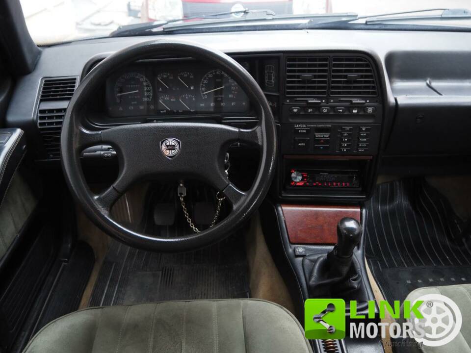 Bild 10/10 von Lancia Thema I.E. Turbo 16V (1990)