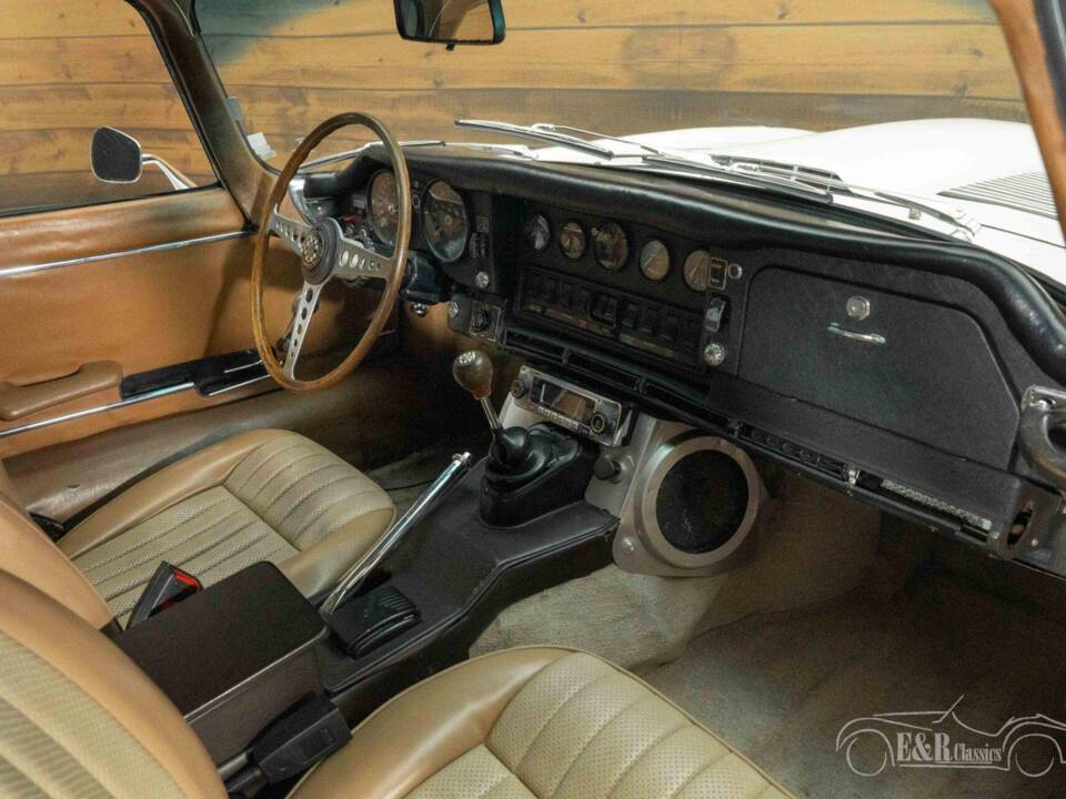 Image 10/19 de Jaguar E-Type (1969)