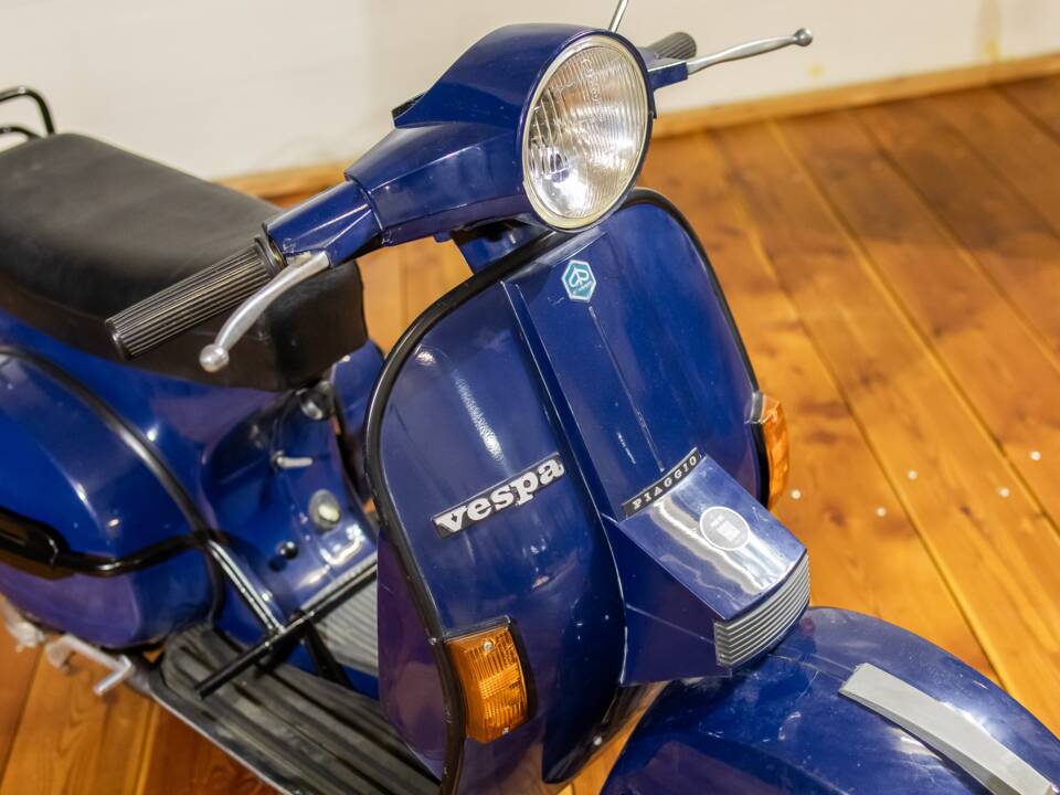 Image 3/10 de Piaggio Vespa PX 200 E (1978)