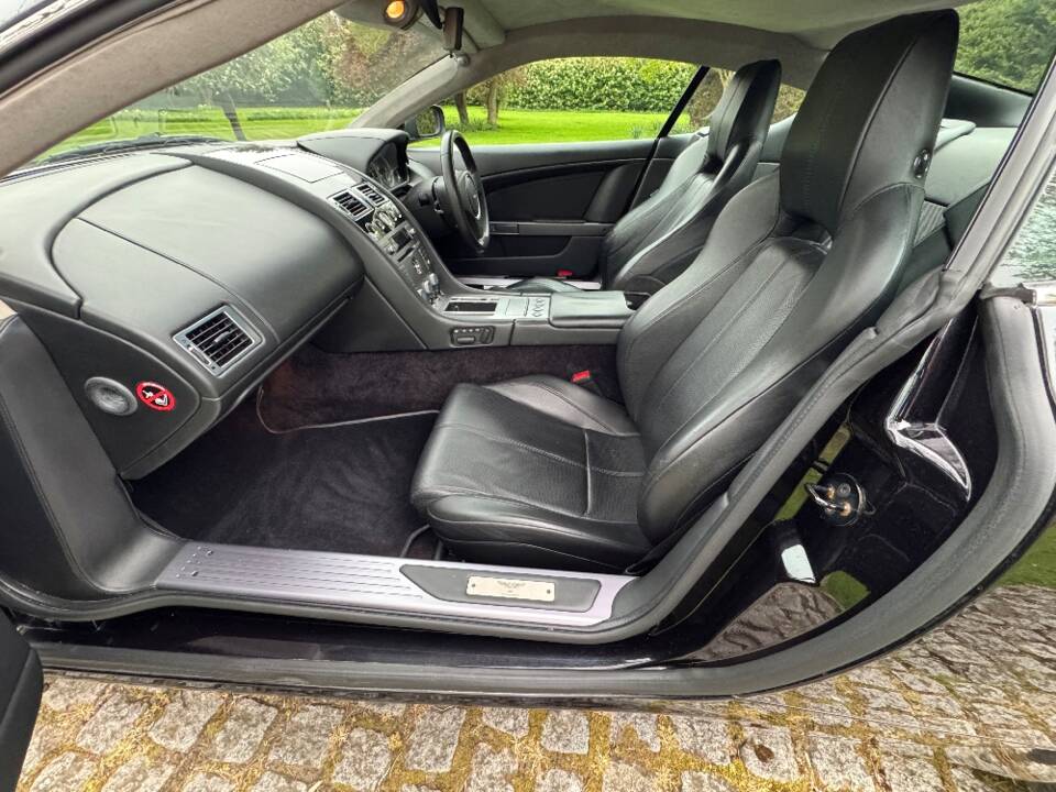 Afbeelding 24/30 van Aston Martin DB 9 (2007)