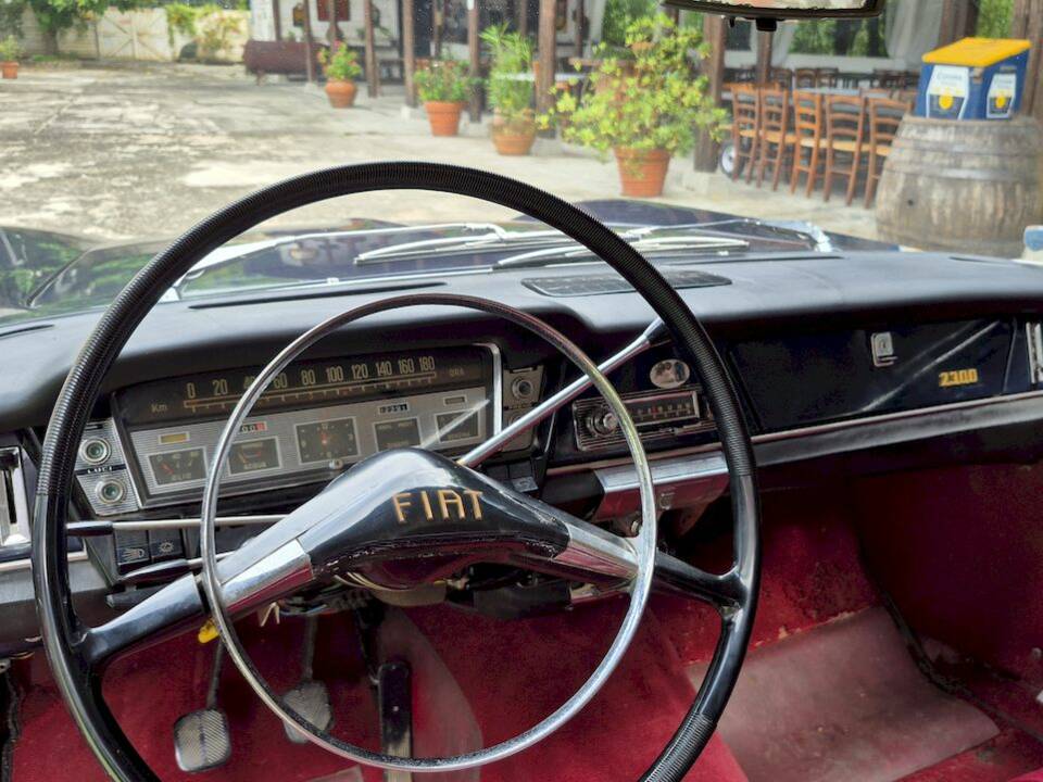 Bild 18/47 von FIAT 2300 (1961)
