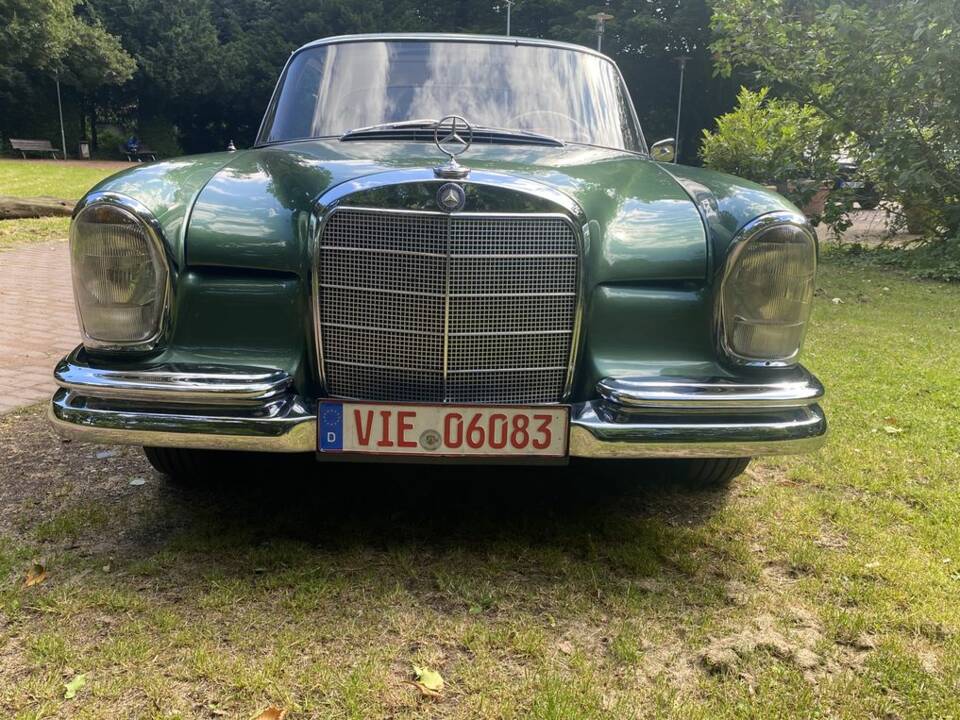 Imagen 5/38 de Mercedes-Benz 220 SE b (1965)