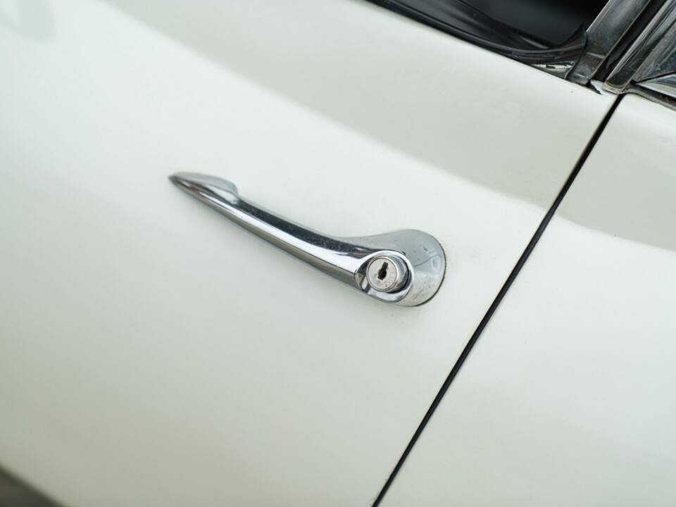 Imagen 32/50 de Jaguar E-Type 3.8 (1964)