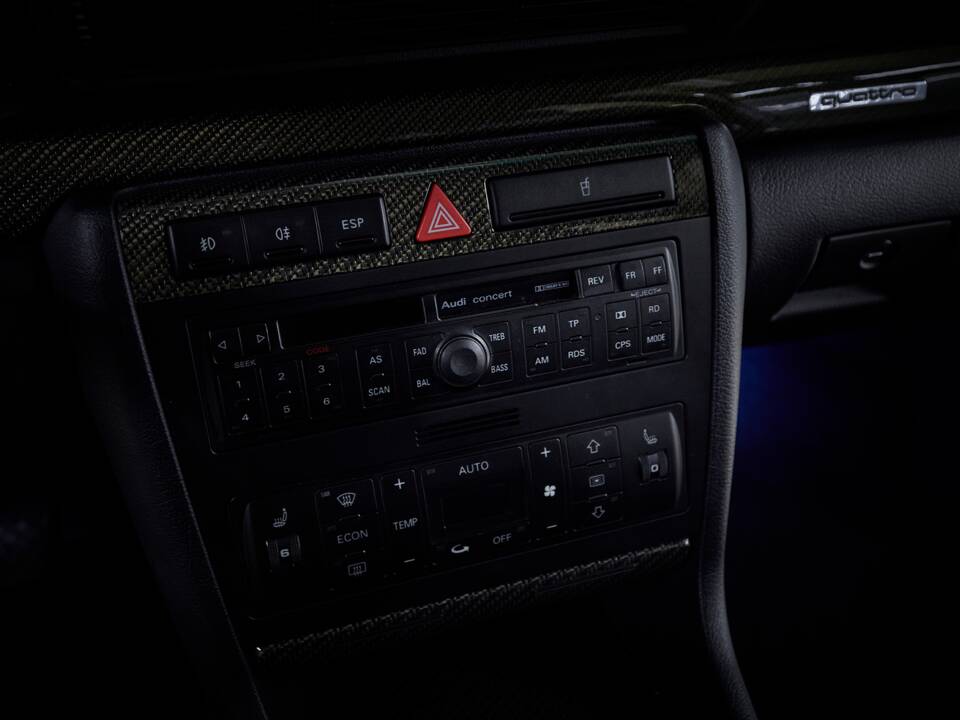 Imagen 62/100 de Audi RS4 Avant (2001)