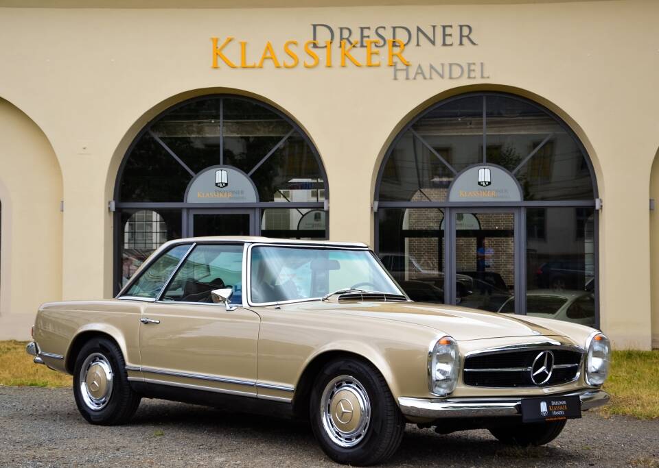 Image 23/56 de Mercedes-Benz 280 SL (1970)