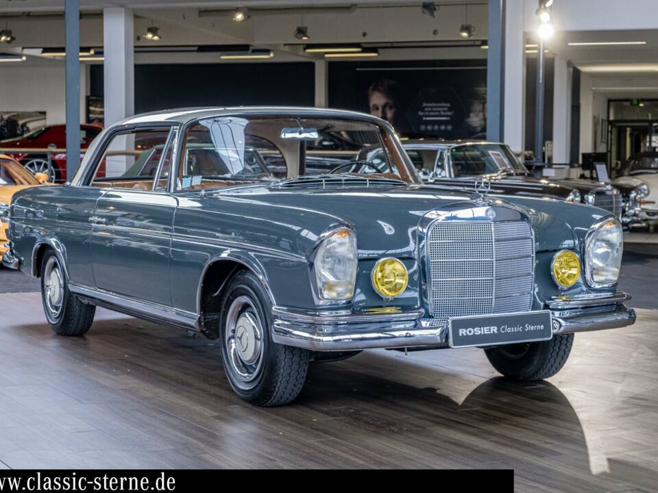 Image 7/15 of Mercedes-Benz 300 SE (1965)