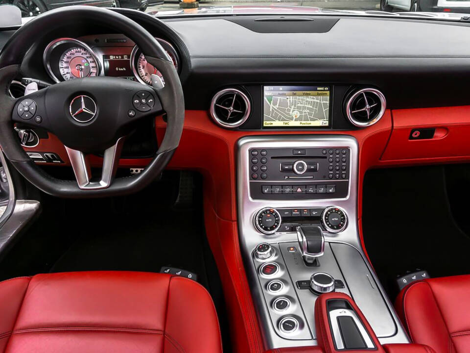 Image 5/9 of Mercedes-Benz SLS AMG Roadster (2012)