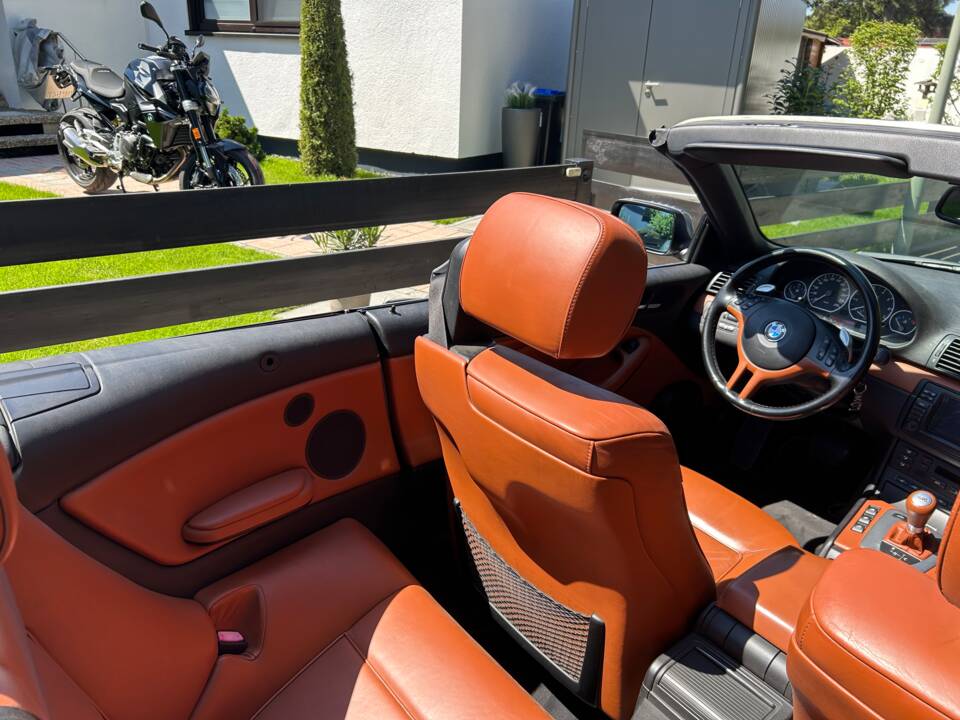 Image 12/13 of BMW 330Ci (2003)