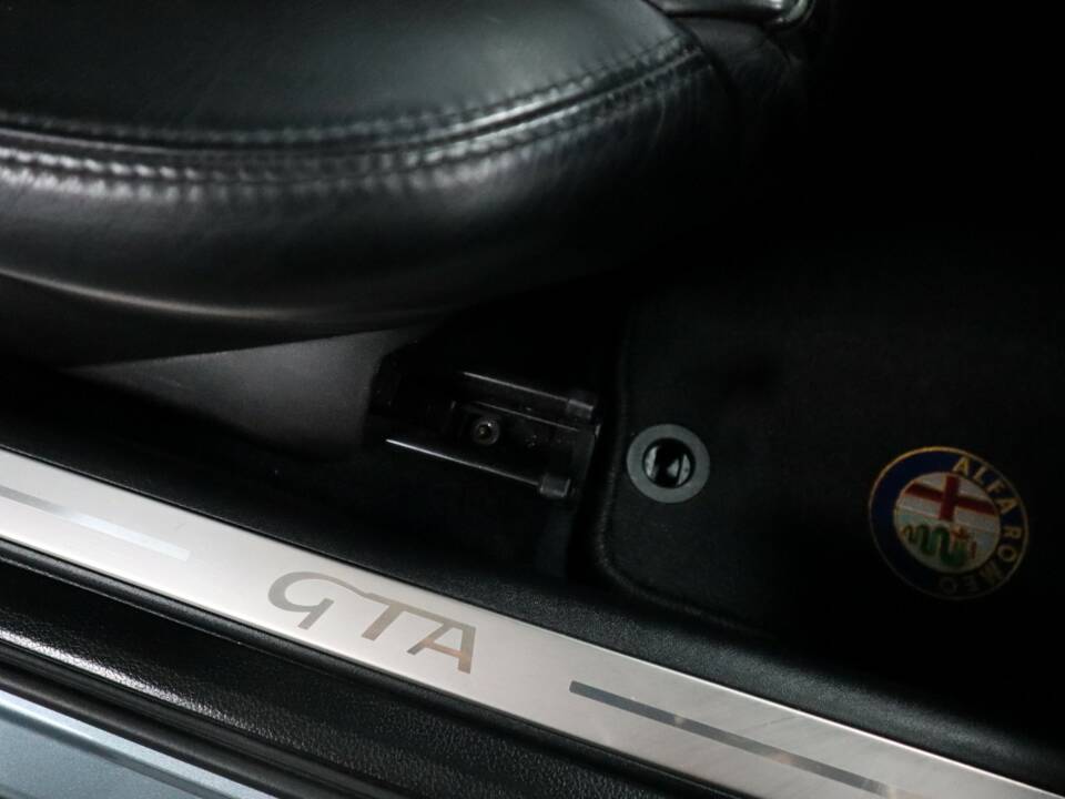 Bild 19/51 von Alfa Romeo 147 3.2 GTA (2005)
