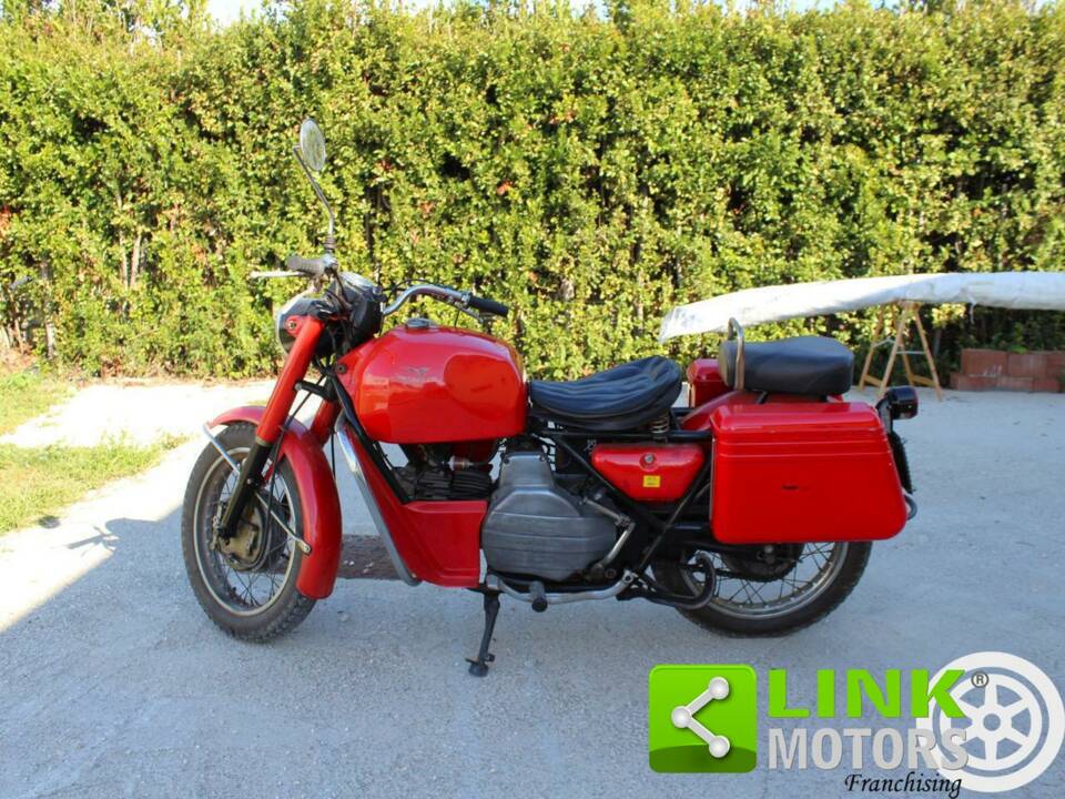 Image 2/10 of Moto Guzzi DUMMY (1970)