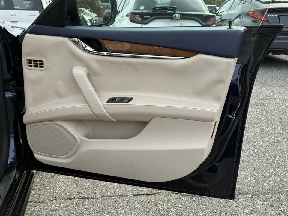 Image 30/53 of Maserati Quattroporte GTS (2013)