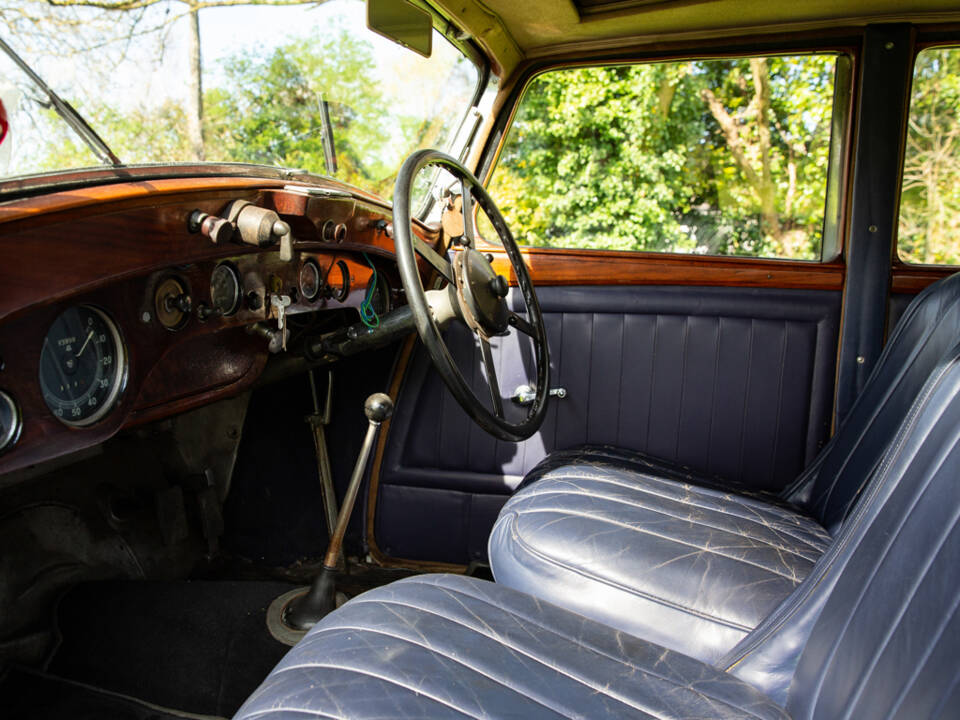 Image 24/44 of Alvis 4.3 Liter Saloon (1938)