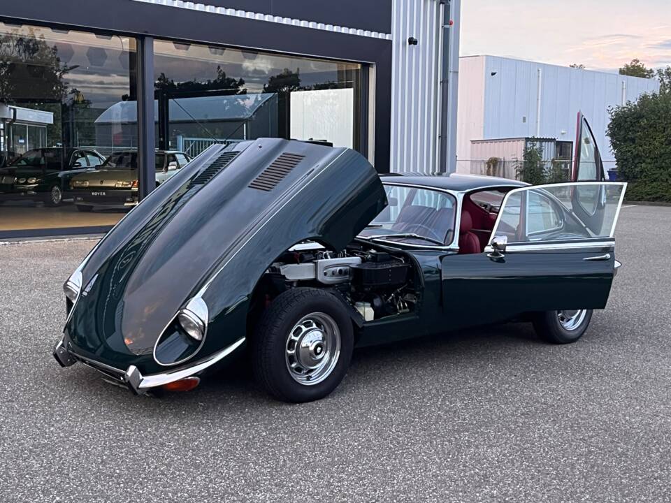 Image 20/46 de Jaguar Type E V12 (2+2) (1972)