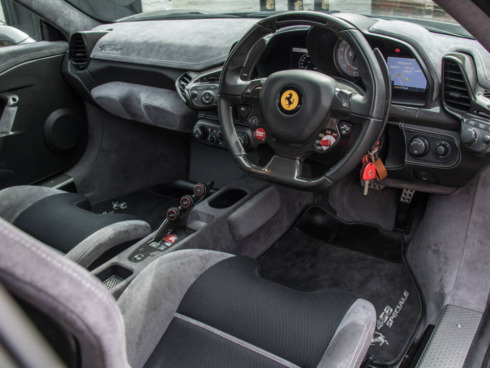 Immagine 23/27 di Ferrari 458 Speciale (2015)