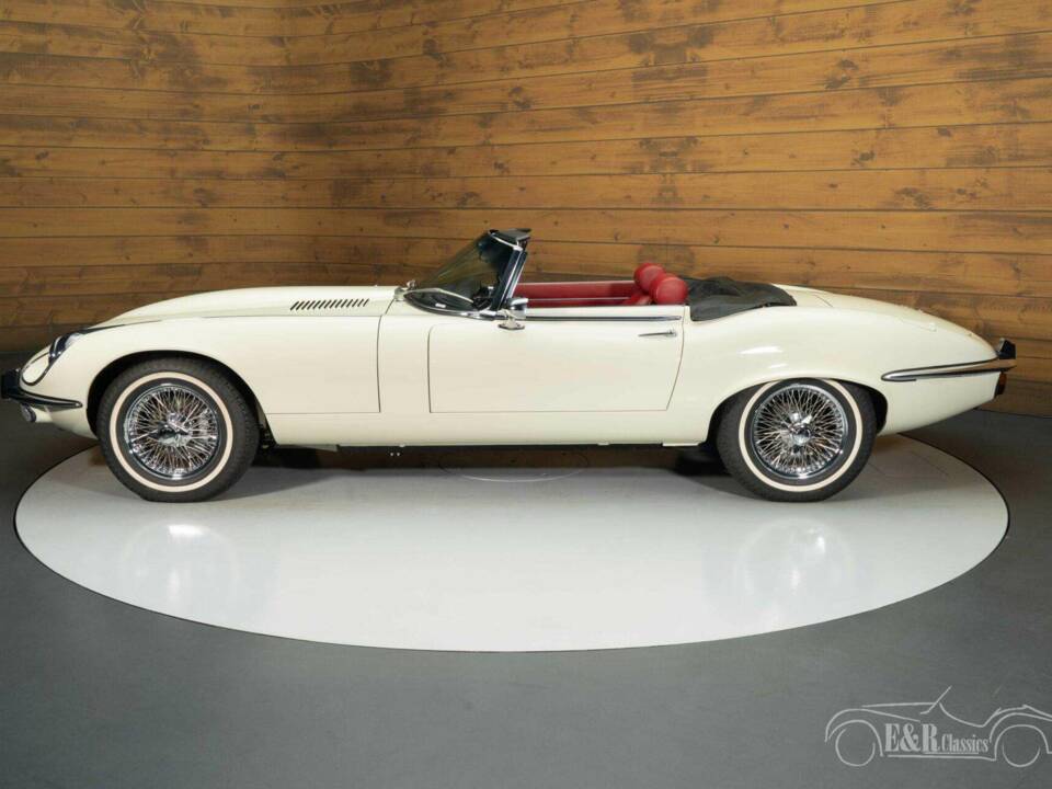 Afbeelding 4/19 van Jaguar E-Type V12 (1974)