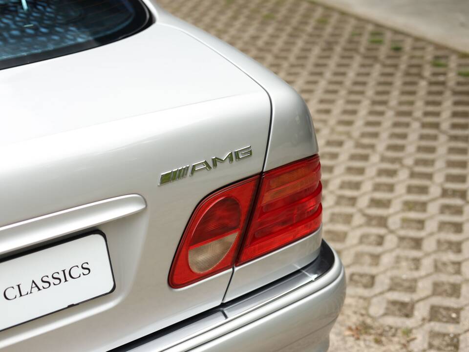 Image 88/98 de Mercedes-Benz E 50 AMG (1996)