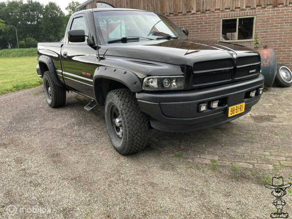 Image 2/47 of Dodge Ram 1500 (1994)