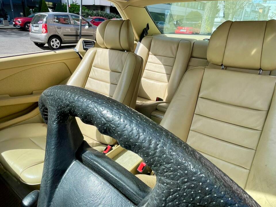 Bild 29/65 von Mercedes-Benz 380 SEC (1983)