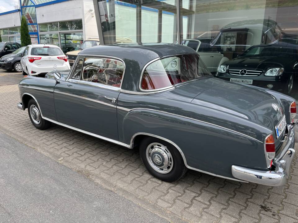 Bild 3/10 von Mercedes-Benz 220 S (1958)