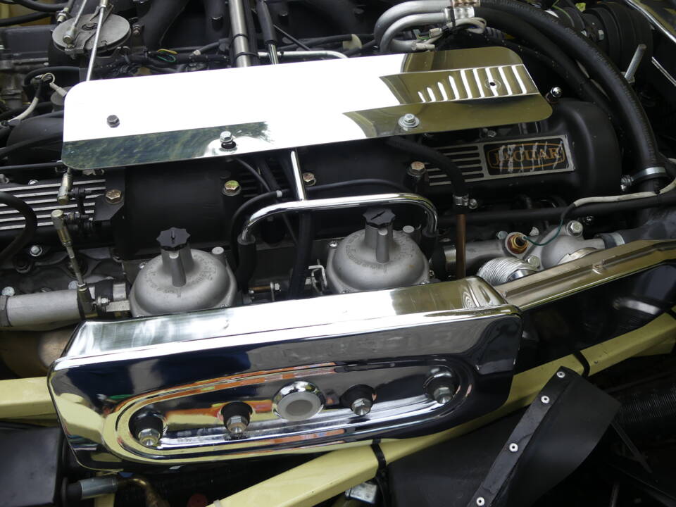 Bild 48/59 von Jaguar E-Type V12 (1972)
