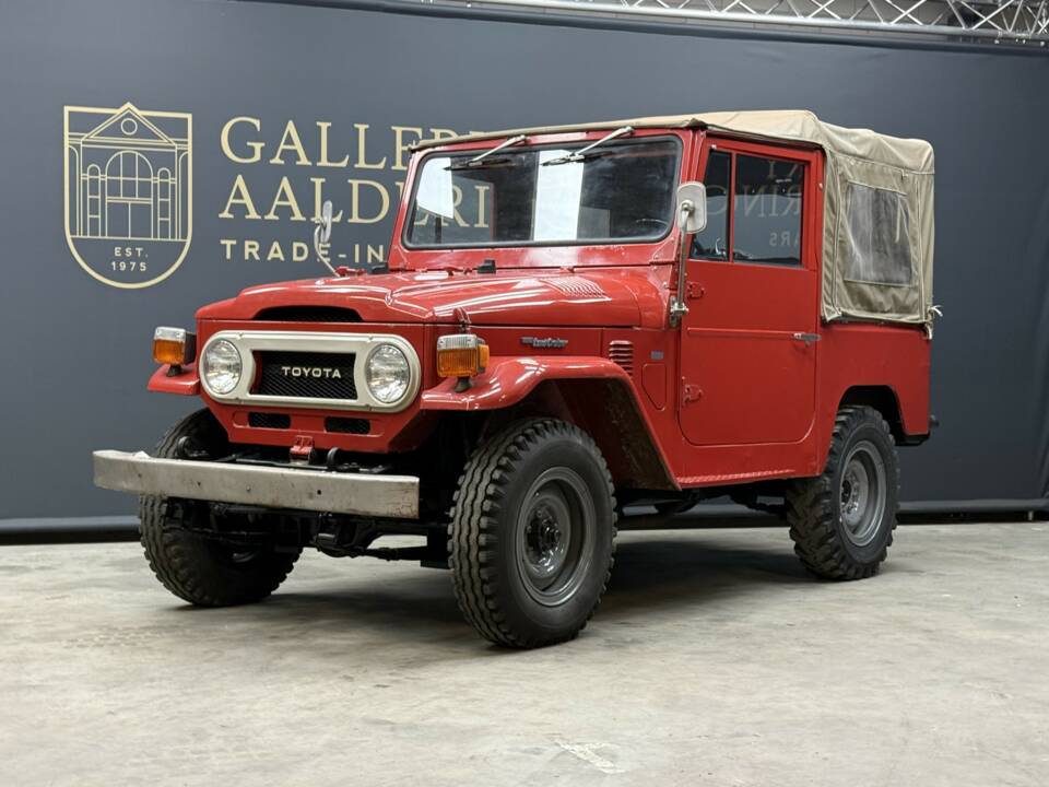 Immagine 41/50 di Toyota Land Cruiser FJ 40 (1975)