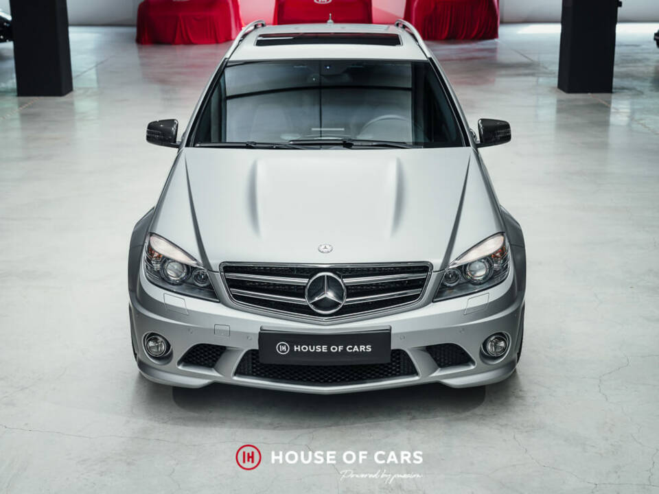 Bild 3/24 von Mercedes-Benz C 63 AMG T (2010)