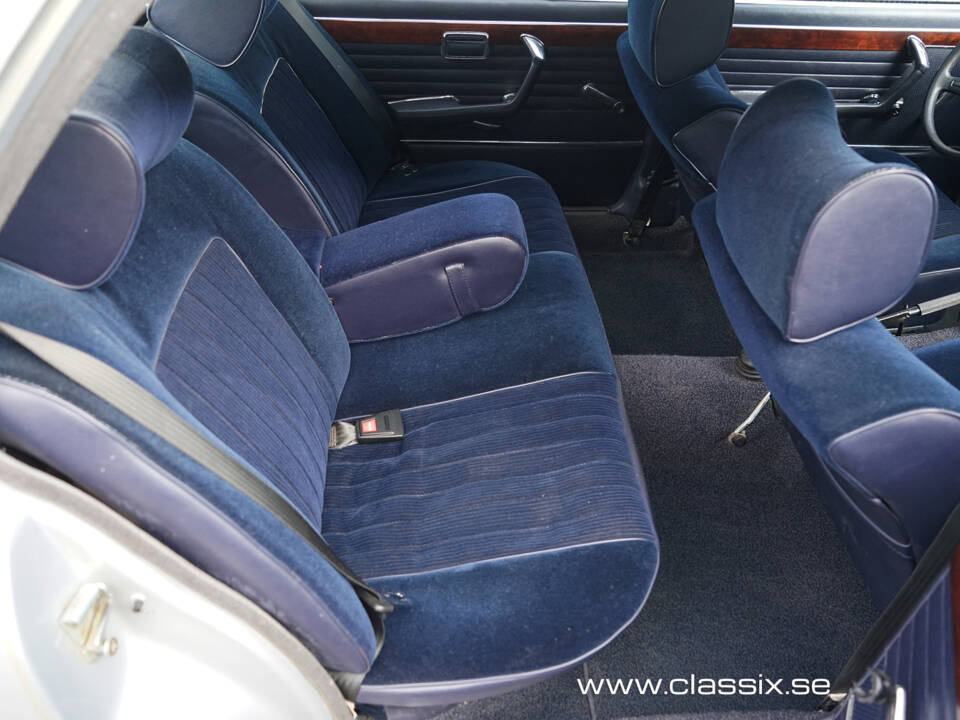 Bild 10/15 von BMW 3,0 L (1975)
