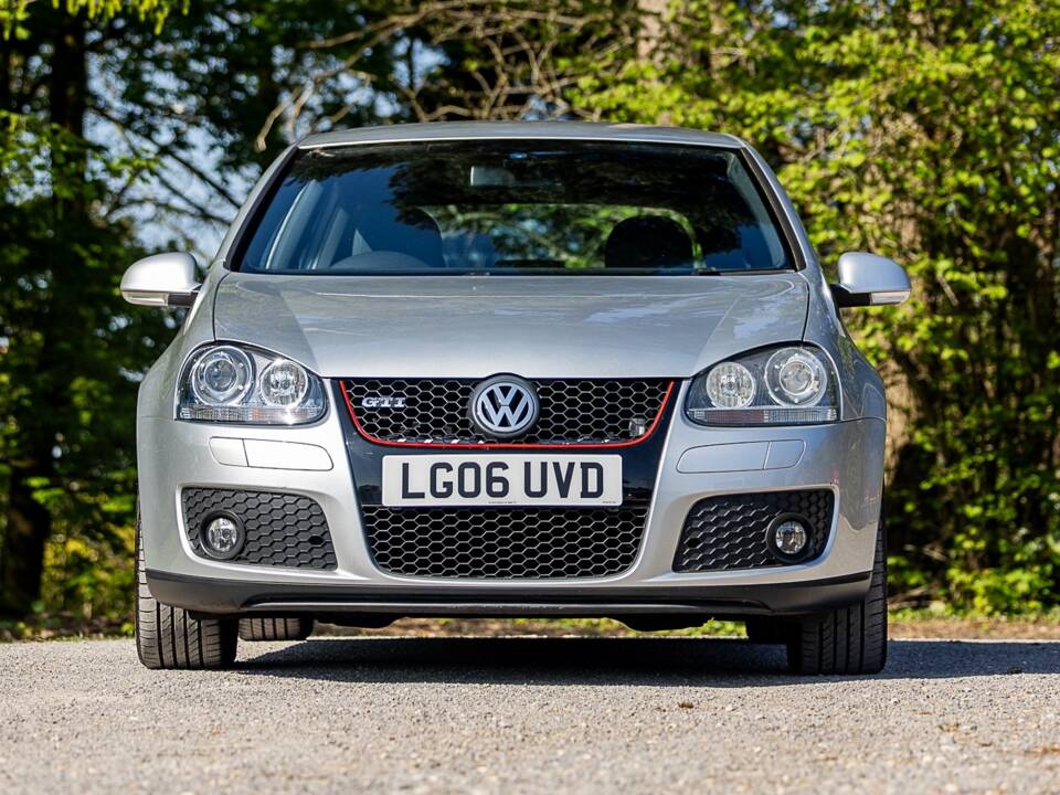 Bild 6/50 von Volkswagen Golf V GTI (2006)
