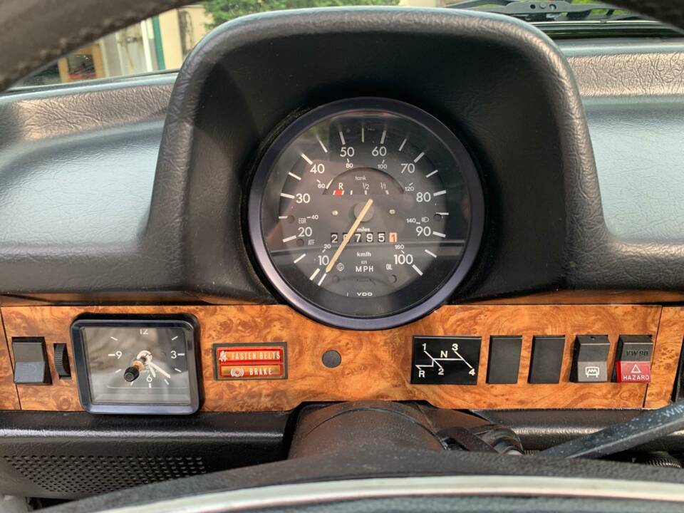 06 - Instrument cluster with speedometer & gear diagram - Tacho mit Ganganzeige