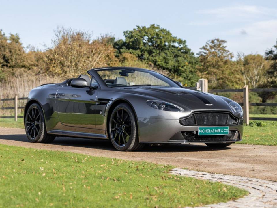 Image 1/50 de Aston Martin V12 Vantage AMR (2018)