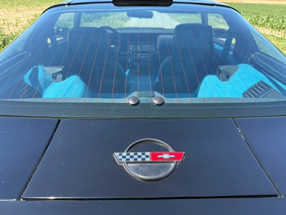 Bild 19/22 von Chevrolet Corvette (1989)