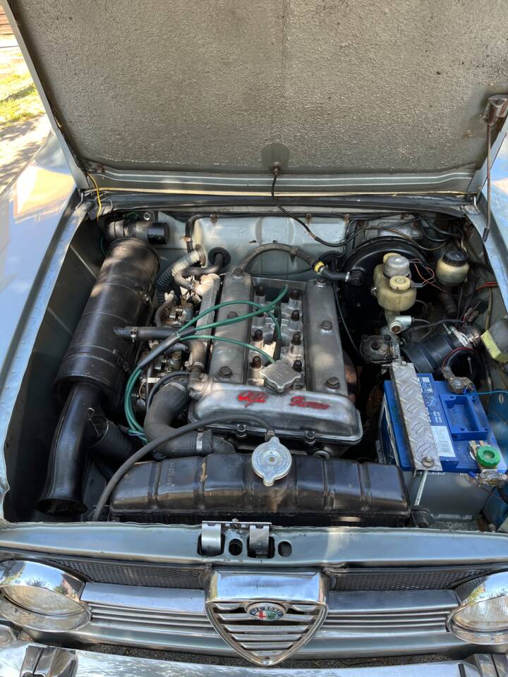 Bild 16/21 von Alfa Romeo Giulia Super 1.3 (1972)