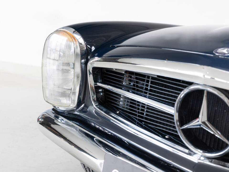 Image 28/40 de Mercedes-Benz 250 SL (1967)