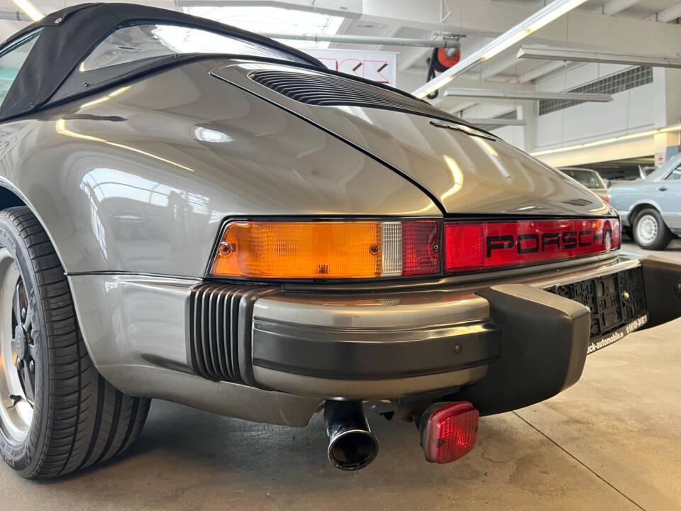 Image 24/71 de Porsche 911 SC 3.0 (1983)