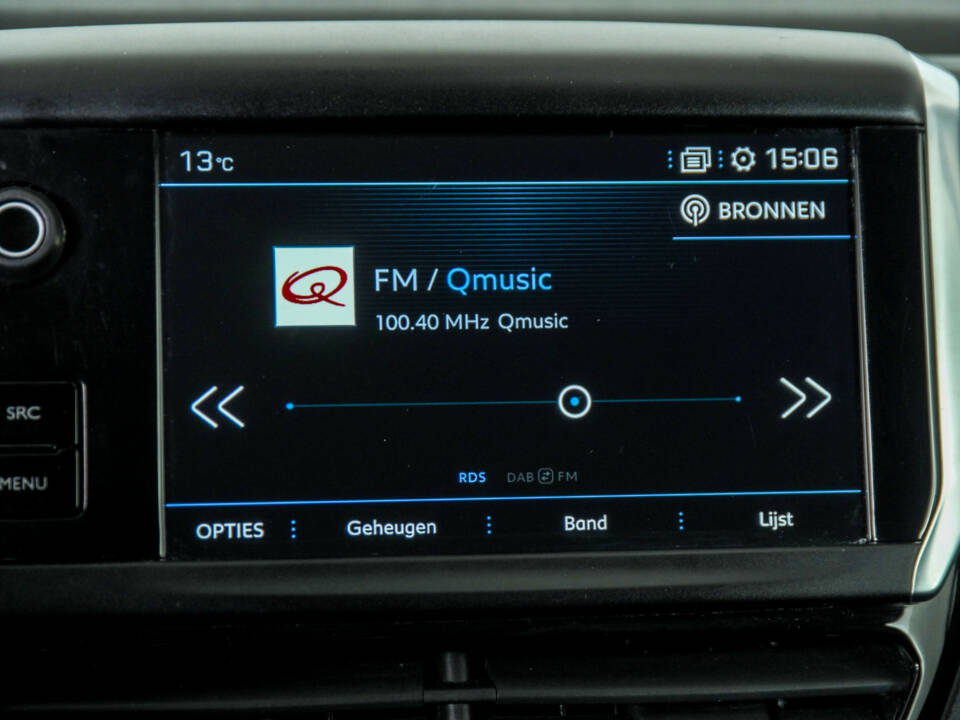 Image 34/50 of Peugeot 208 1.2 PureTech 82 (2019)