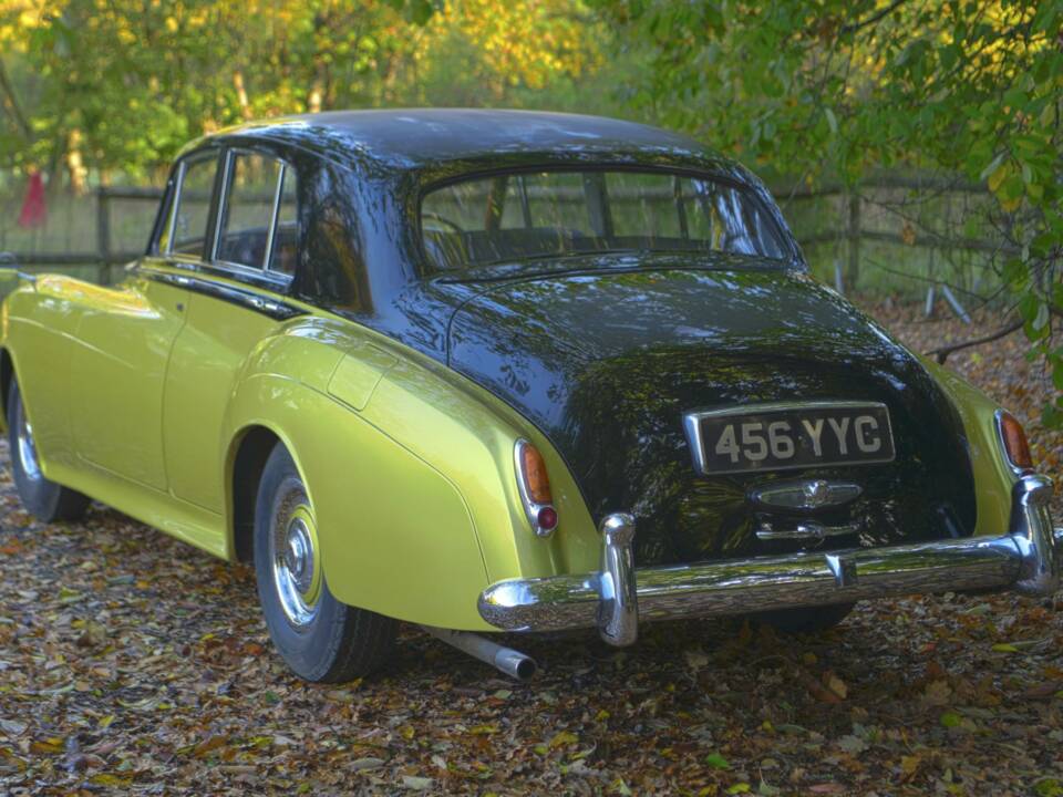 Image 14/38 of Rolls-Royce Silver Cloud I (1959)