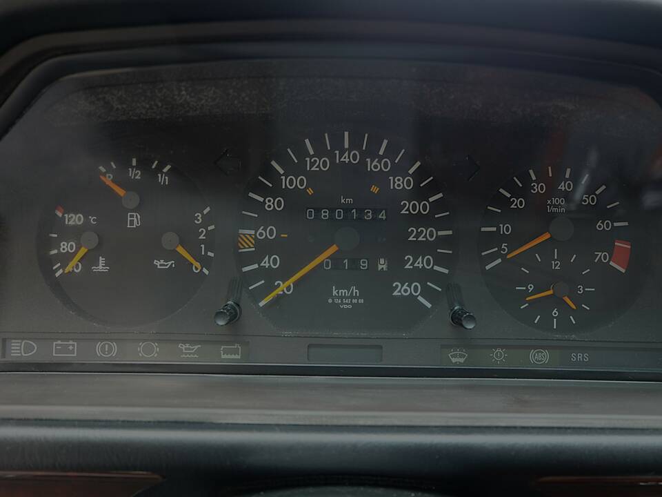 Image 27/75 of Mercedes-Benz E 280 T (1994)
