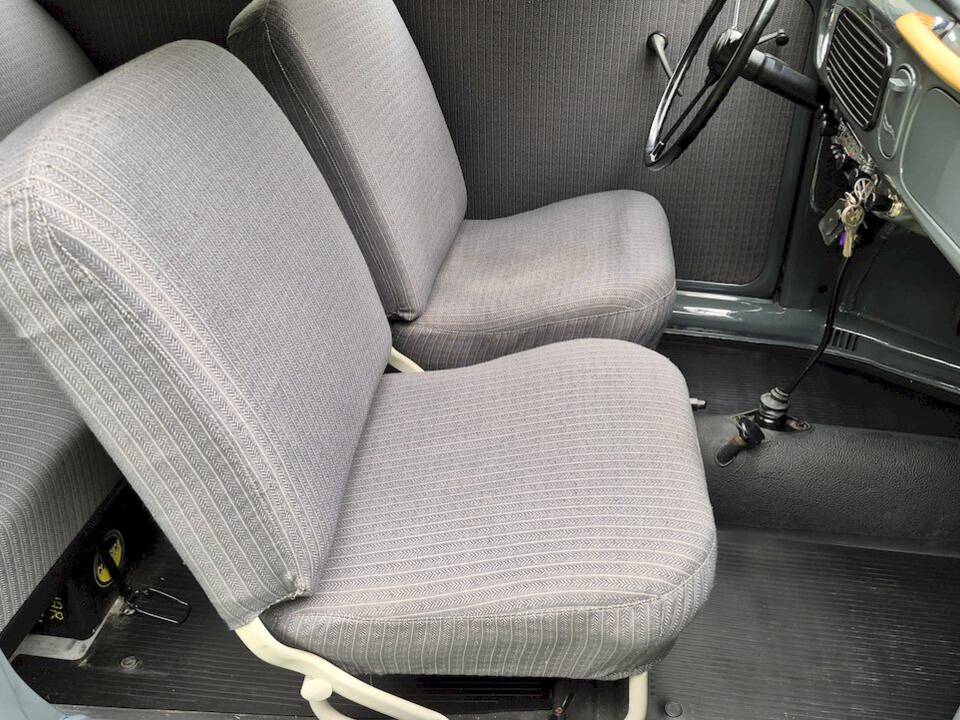 Image 34/52 of Volkswagen Beetle 1200 Standard "Oval" (1957)