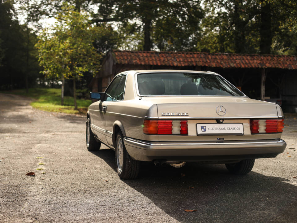 Image 49/63 de Mercedes-Benz 500 SEC (1985)