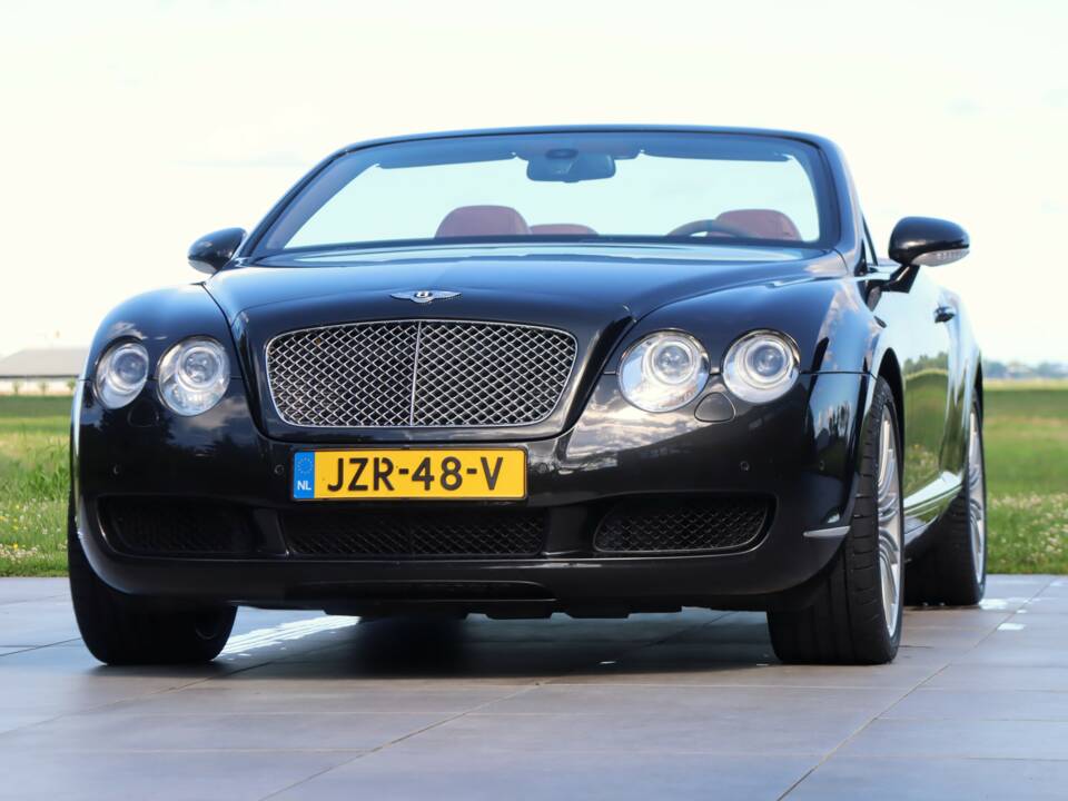 Bild 30/50 von Bentley Continental GTC (2007)