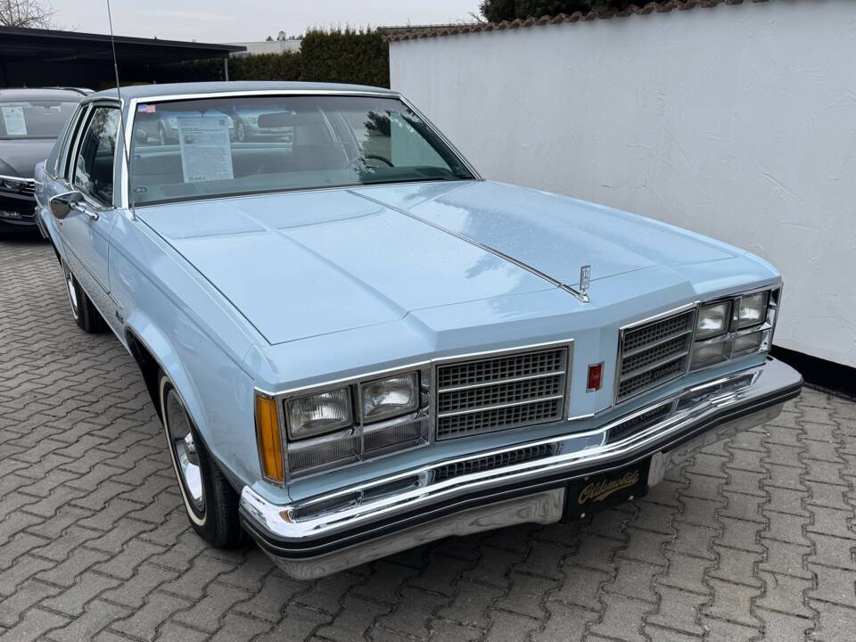 Imagen 7/64 de Oldsmobile Delta 88 Royale (1979)