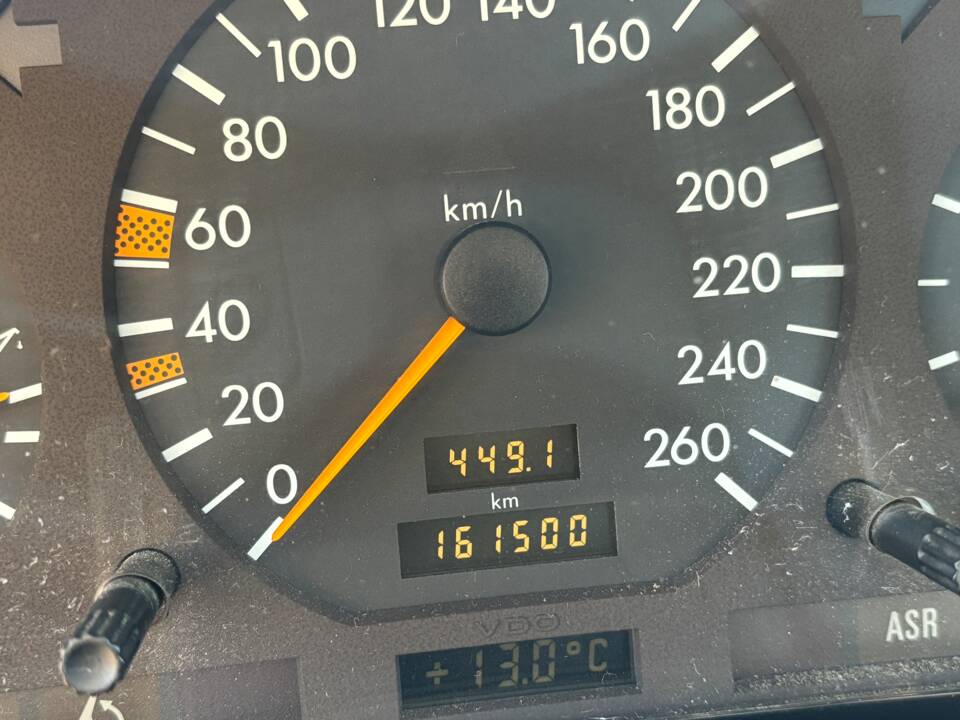 Afbeelding 38/64 van Mercedes-Benz SL 500 (1996)