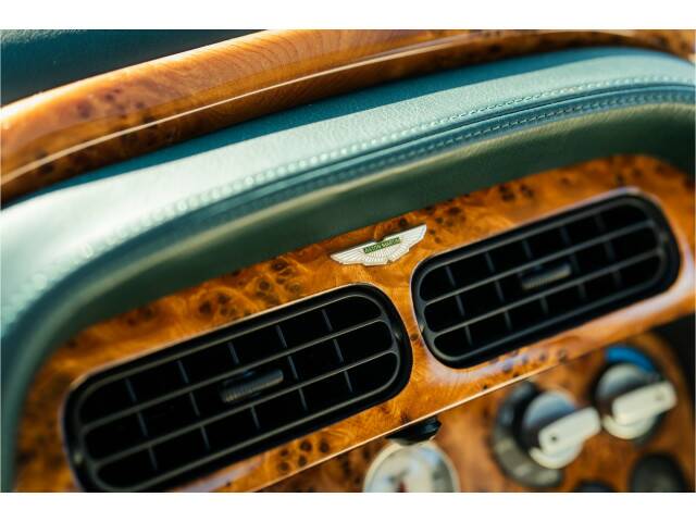 Image 16/43 of Aston Martin DB 7 GTA (2003)