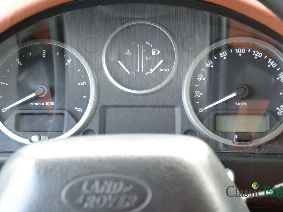 Image 28/50 of Land Rover Defender 90 (2008)