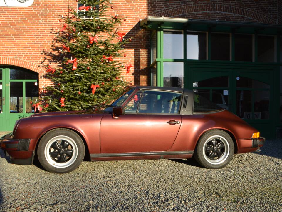 Bild 3/13 von Porsche 911 Carrera 3.2 (1984)