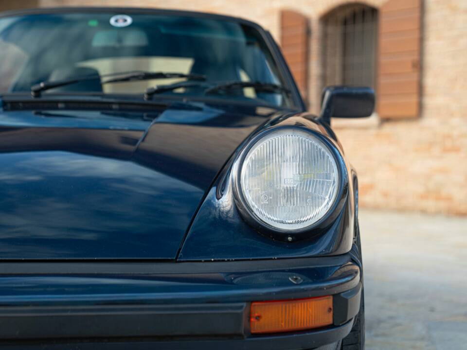 Bild 11/50 von Porsche 911 Carrera 3.2 (1989)